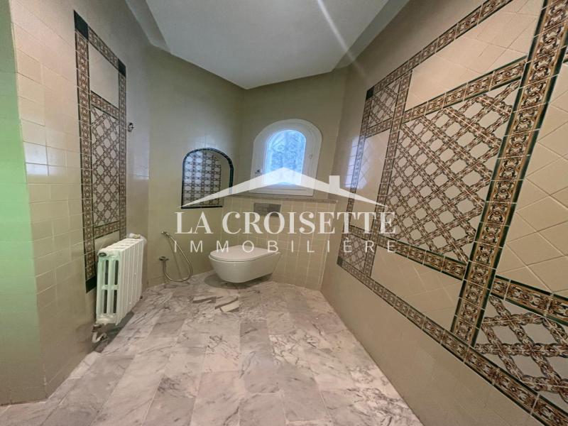 Villa S+4 avec piscine à La Marsa 